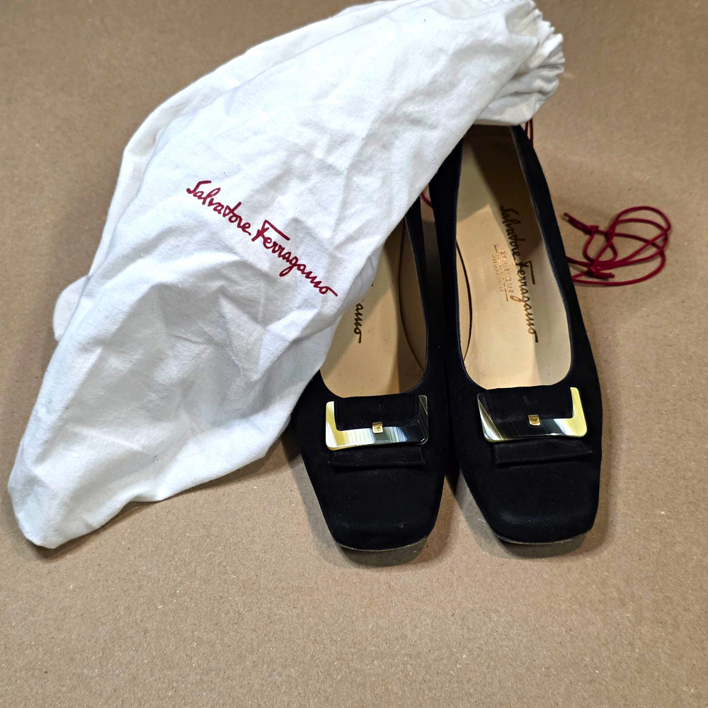 Vintage Salvatore Ferragamo Black Suede Kitten Heel Pumps Square Toe Buckle 8B